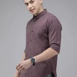 Maroon Gingham Executive Shirt — Smart-Casual with a Finance-Ready Edge